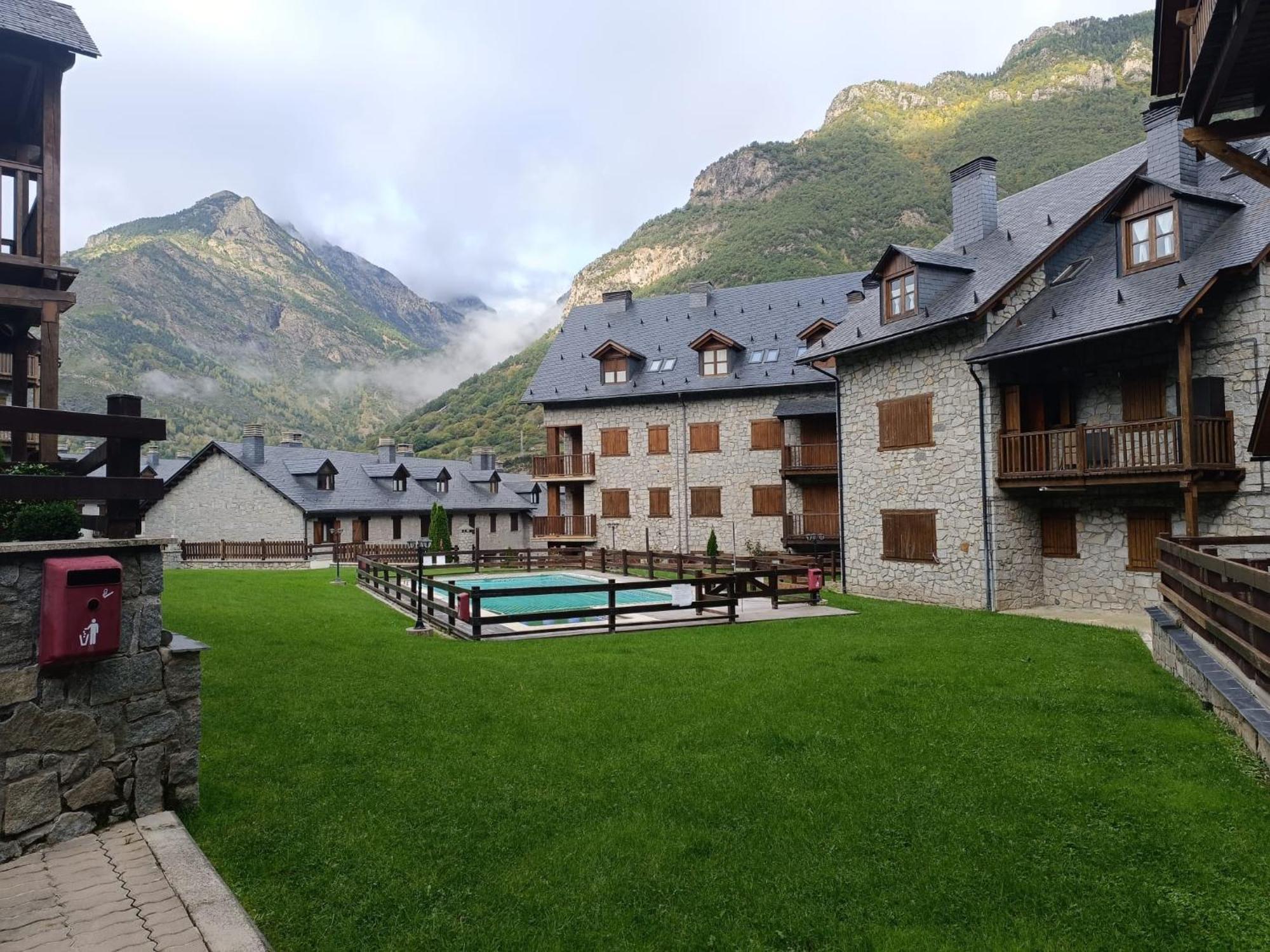 Vall Benas Familias-Valle De Benasque Exterior photo